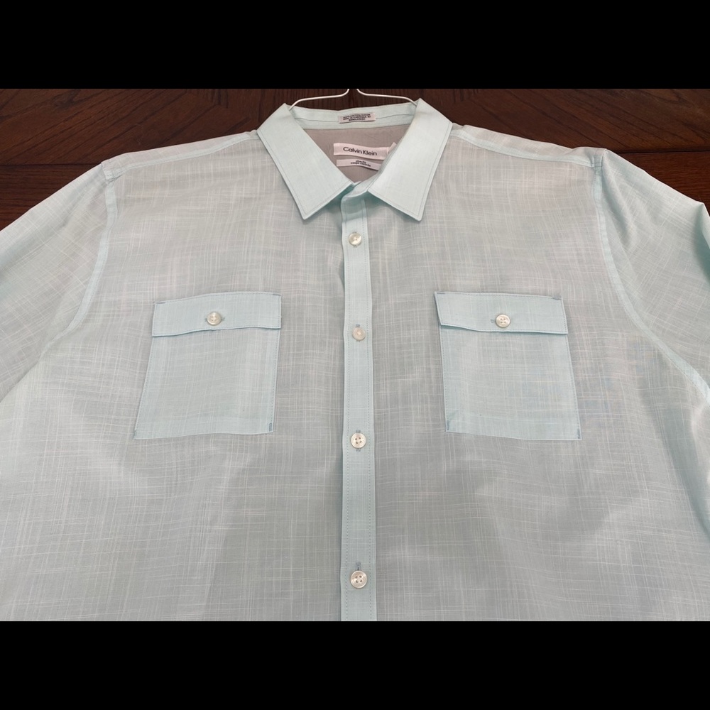 Men’s Calvin Klein Button Up Shirt